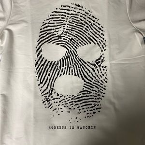 Nice tee comfortable nice style and look to add to chill collection must get !!